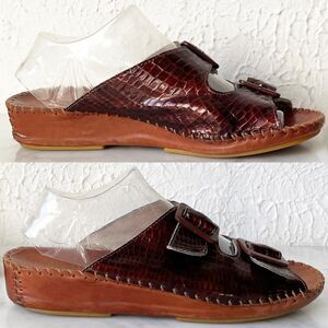 La Plume Wedge Sandals Women's 8.5/39 Brown Embossed Crocodile Leather Slip On